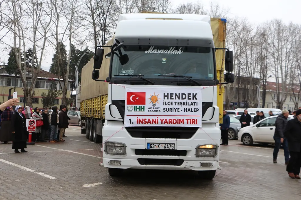 Haber: HALEP’E YARDIM TIR’LARI YOLA ÇIKTI - Galeri-3