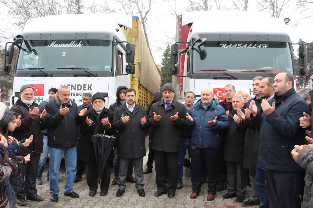 Haber: HALEP’E YARDIM TIR’LARI YOLA ÇIKTI - Galeri-2