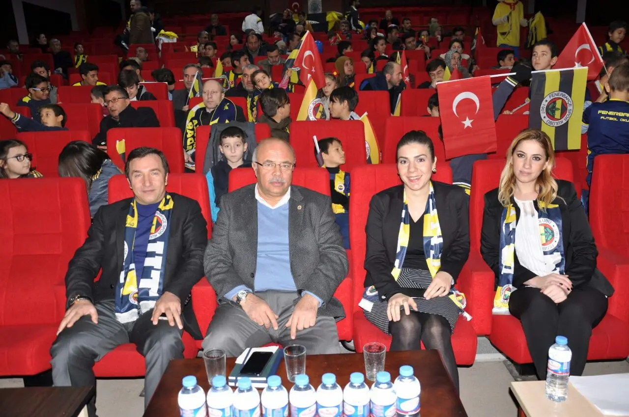 Haber: Genç Fenerbahçe Taraftarları Bir Araya Geldi - Galeri-1