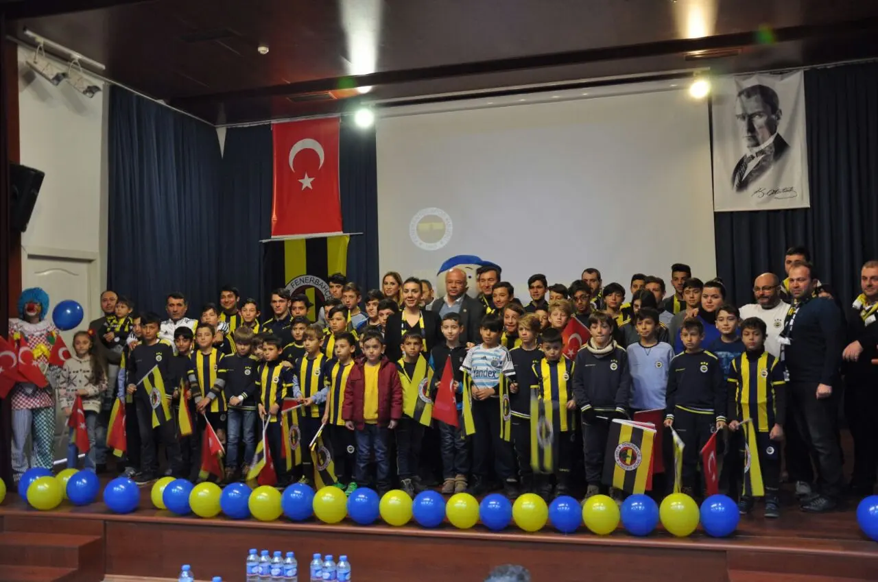 Haber: Genç Fenerbahçe Taraftarları Bir Araya Geldi - Galeri-4
