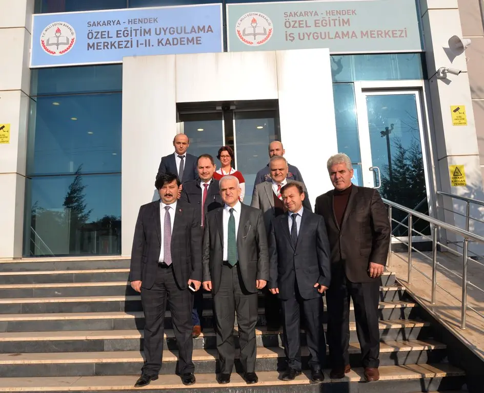 Haber: Milli Eğitim Müdüründen ziyaret - Galeri-1