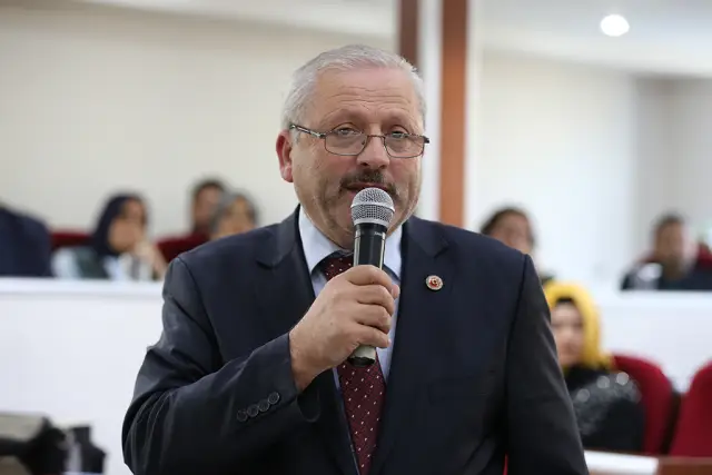 MHP Grubu O Maddeyi Büyükşehir Meclis Gündemine Aldırdı