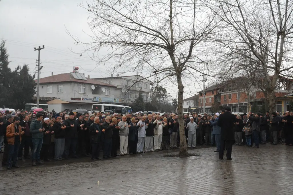 Haber: Puna’da Umre’ye Gidenler Dualarla Uğurlandı - Galeri-3