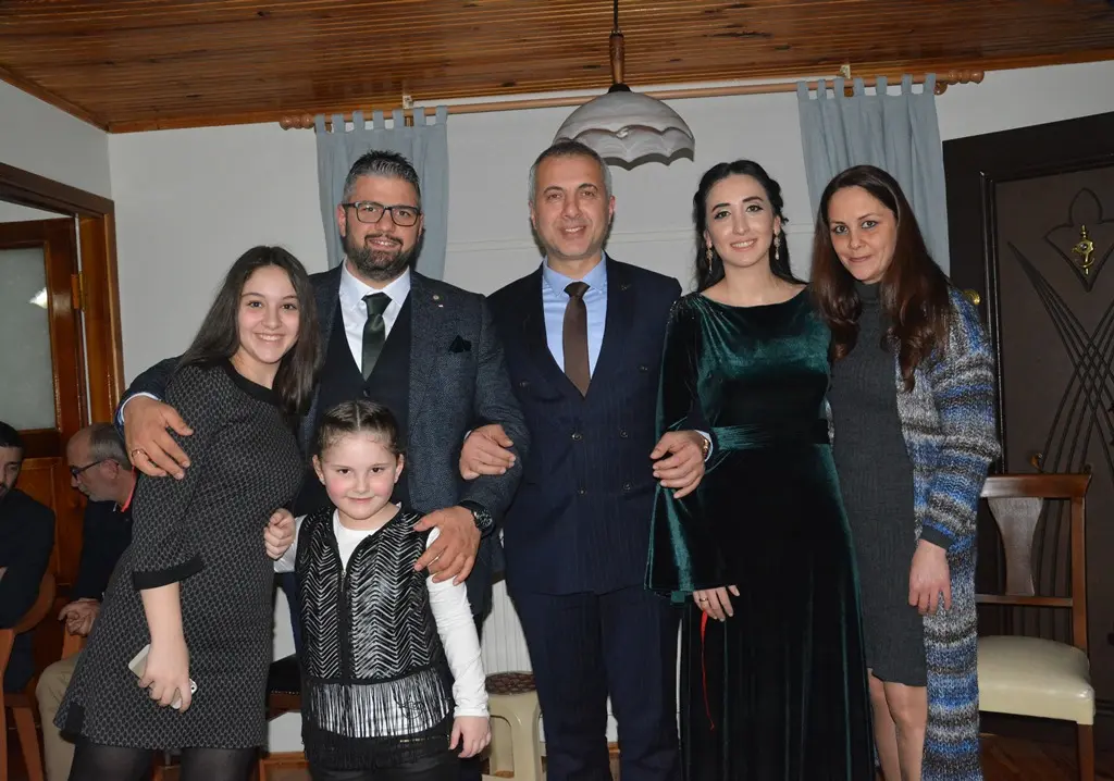Haber: Mine ve Ömer Evlilik Yolunda İlk Adımı Attı - Galeri-2