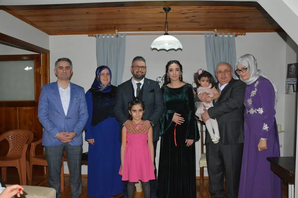 Haber: Mine ve Ömer Evlilik Yolunda İlk Adımı Attı - Galeri-4