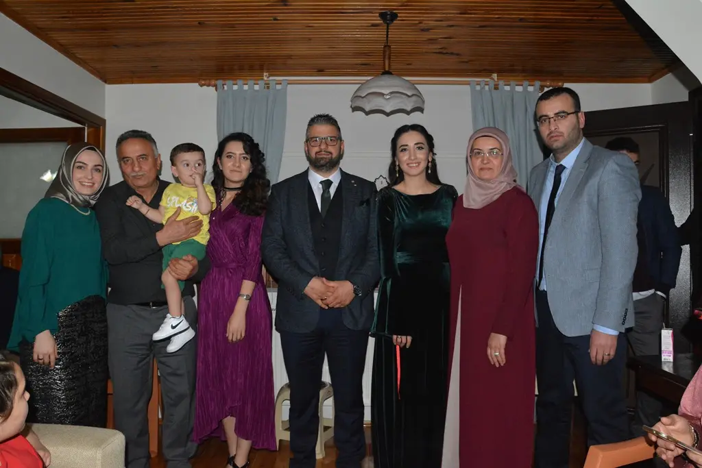 Haber: Mine ve Ömer Evlilik Yolunda İlk Adımı Attı - Galeri-3