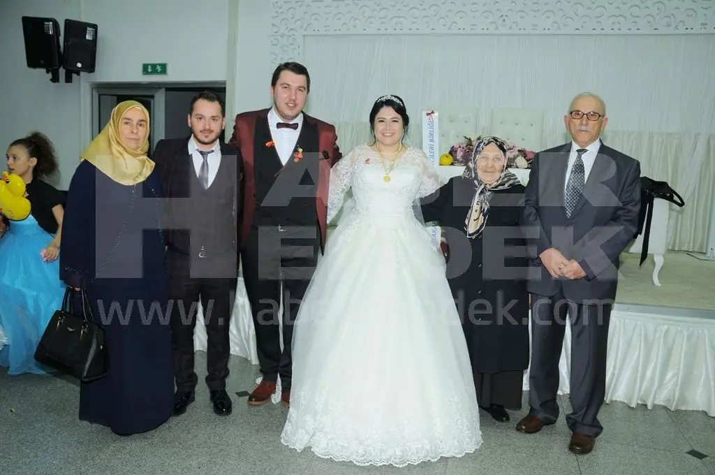 Haber: Kübra İle Orhan Dünya Evine Girdi - Galeri-1