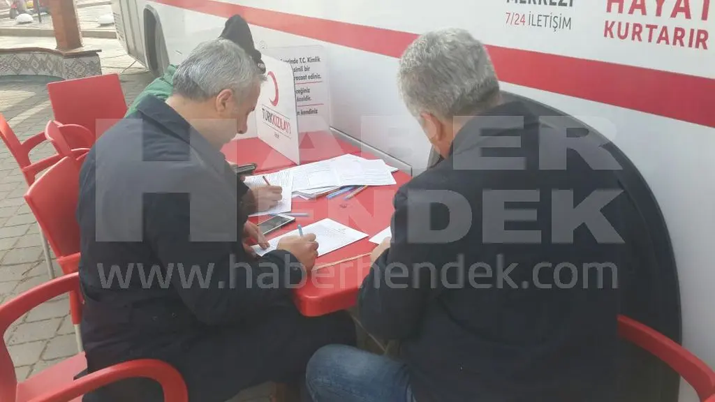 Haber: Babaoğlu ve Bağdatlı Kan Bağışında Bulundu - Galeri-1