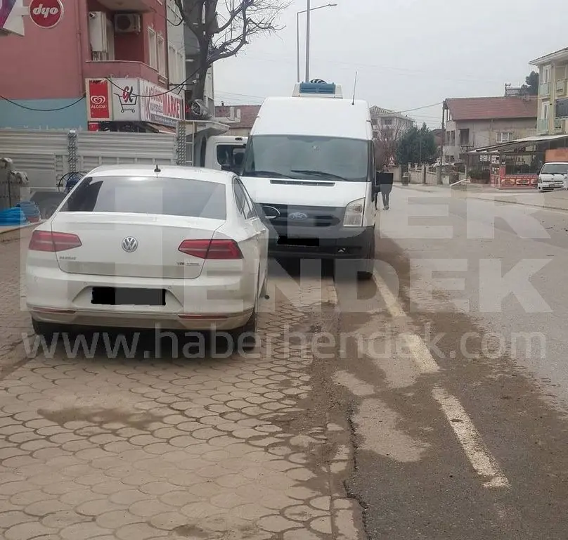 Haber: Vatandaş ve Öğrenciler Nereden Yürüyecek - Galeri-6