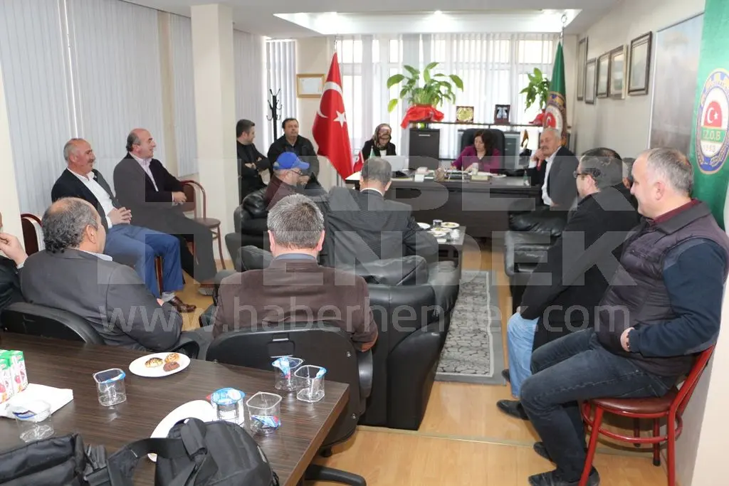 Haber: Tarım Profesörleri Hendek'li Çiftçilerle Buluştu - Galeri-2