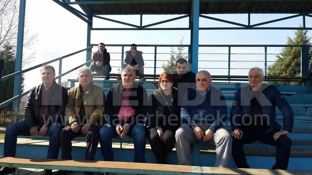 Haber: Hendek Akovaspor Kümede Kalmayı Garantiledi - Galeri-2