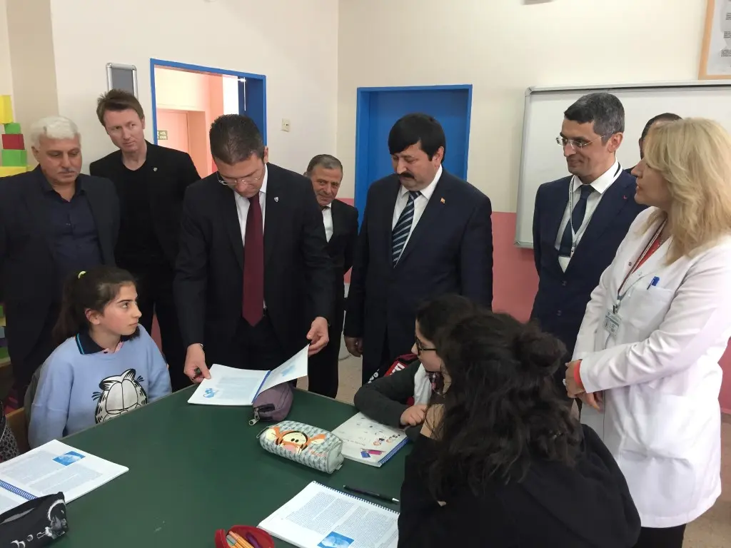 Haber: Kaymakam Burhan Okulları Geziyor - Galeri-1