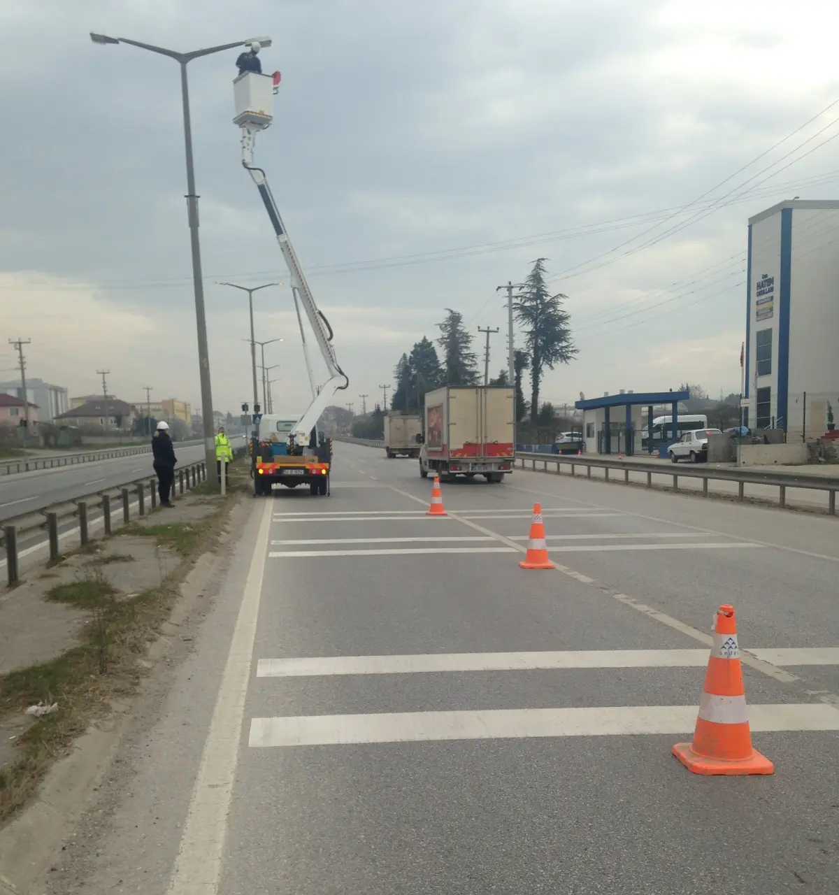 Haber: SEDAŞ Akova Köprübaşı Arasını Aydınlatıyor - Galeri-2