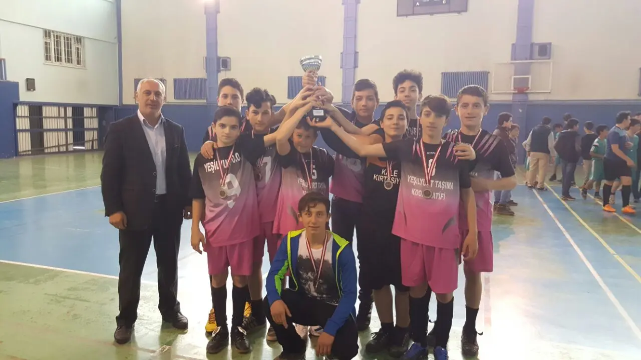 Haber: Okullar Arası Futsal Turnuvası Sona Erdi - Galeri-6