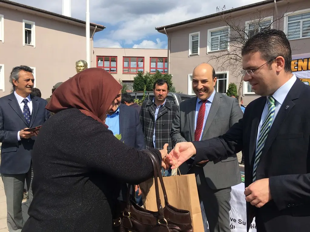 Haber: Dünya Ormancılık Gününde Fidan Dağıtıldı - Galeri-1