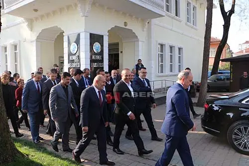 Haber: DIŞ İŞLERİ BAKANI HENDEK’İ ZİYARET ETTİ - Galeri-1