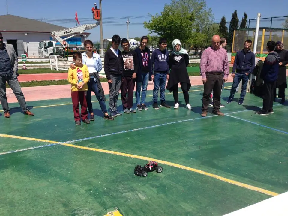 Haber: Sakarya Üniversitesi Öğrencilerinden Robot Gösterisi - Galeri-6