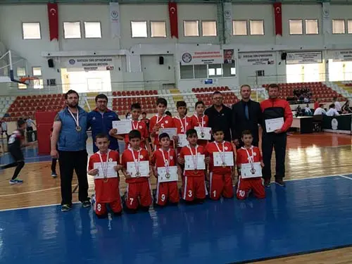 Haber: KÜÇÜKLER VOLEYBOL MÜSABAKALARI SONA ERDİ - Galeri-2