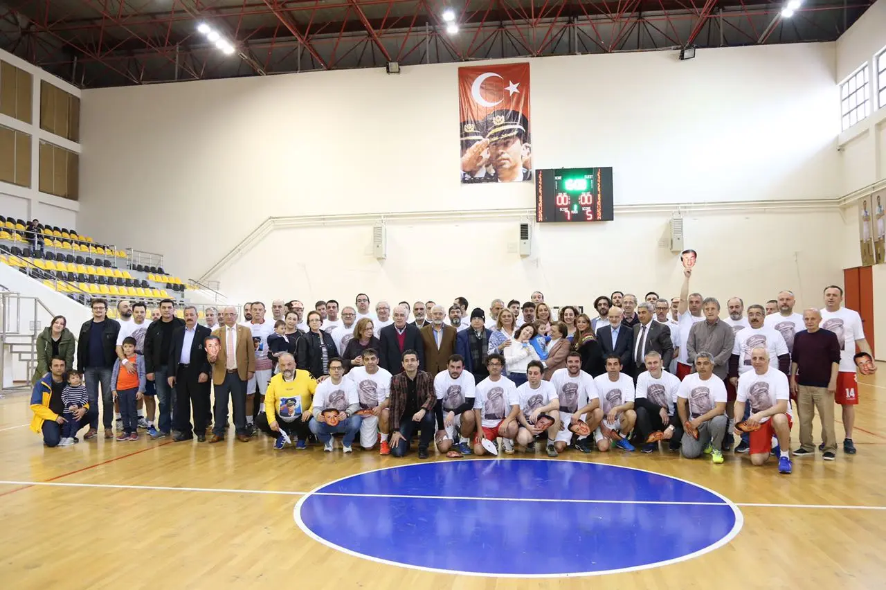 Haber: Hendek’li Hentbolcular Gaffar Okkan Turnuvasına Katıldı - Galeri-3