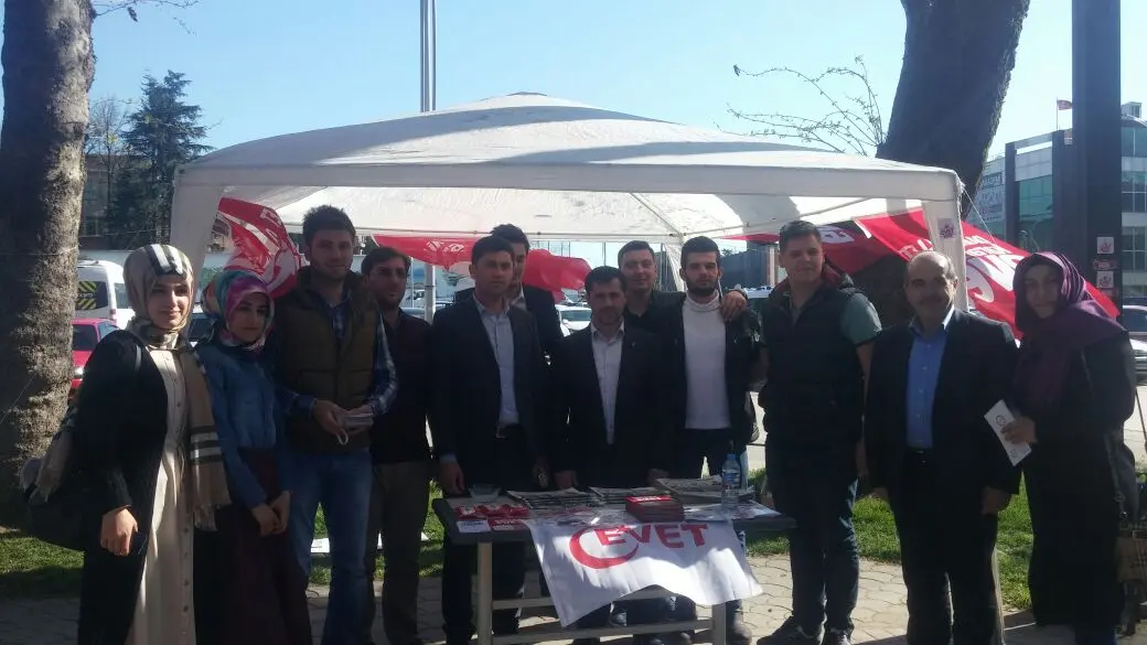 Haber: AK Parti Gençliğinden Evet Çadırı - Öne Çıkan