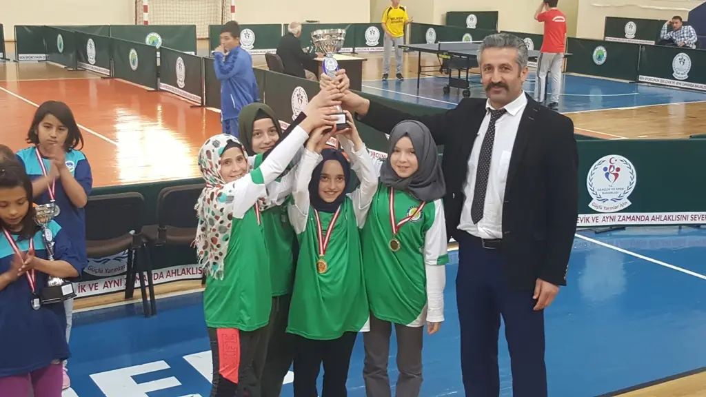 Haber: Okul Sporları Masa Tenisi Müsabakaları Sona Erdi - Galeri-3