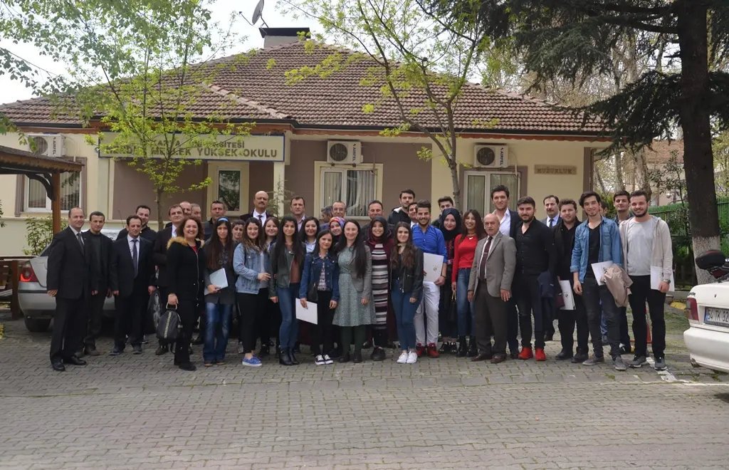 Haber: Hendek MYO Onur Öğrencileri Törenle Belgelerini Aldı - Öne Çıkan