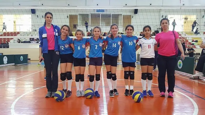 Haber: Hendek’te Mini Voleybol Senliği Yapıldı - Galeri-1