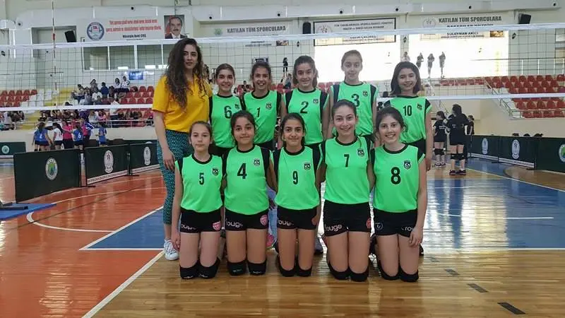 Haber: Hendek’te Mini Voleybol Senliği Yapıldı - Galeri-7