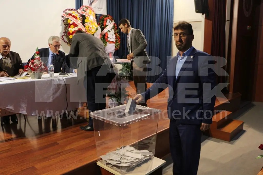 Haber: Muhtarlar Derneğinde Başkan Emin Kula Oldu - Galeri-5