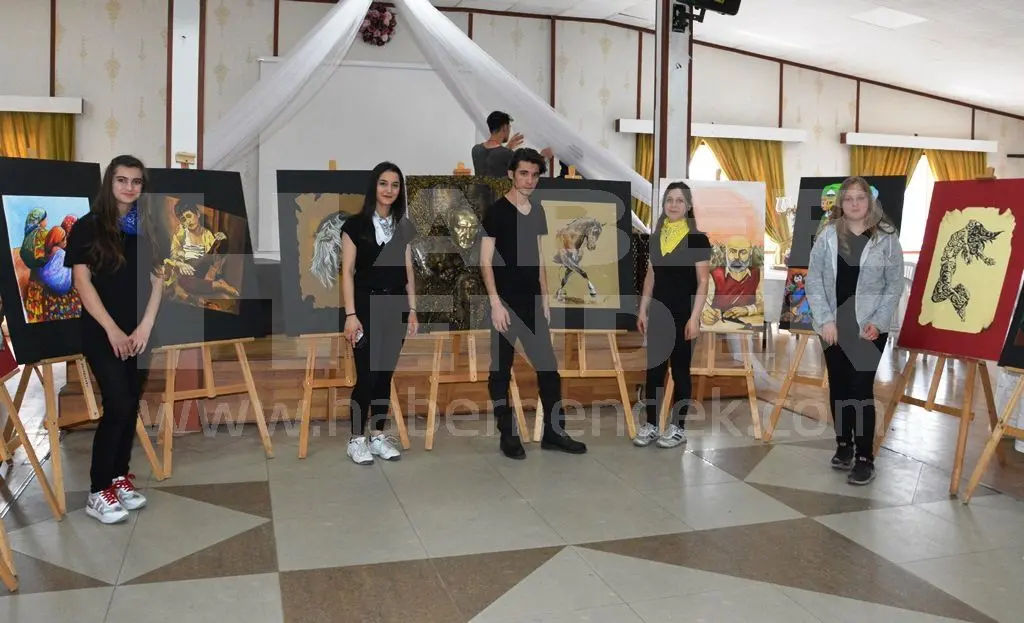 Haber: Hendek Lisesi Öğrencilerinin Resimleri Takdir Topladı - Galeri-5
