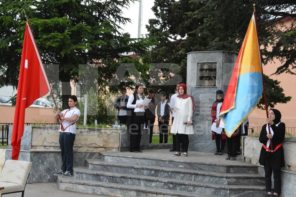 Haber: Öğrencilerin Hazırladığı Şehitlere Vefa Programı Duygulandırdı - Galeri-5