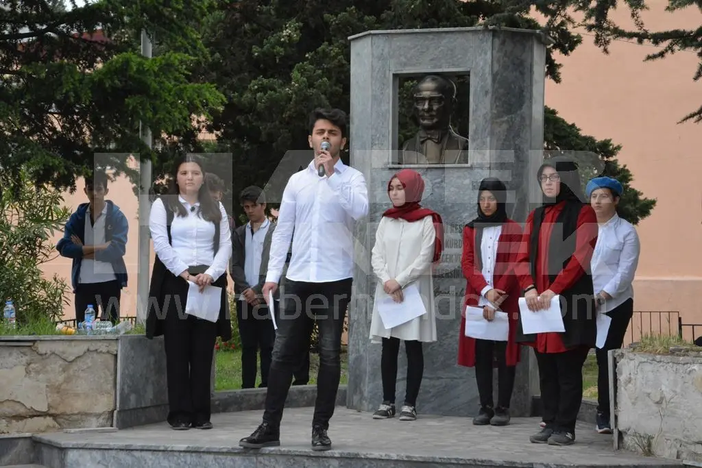 Haber: Öğrencilerin Hazırladığı Şehitlere Vefa Programı Duygulandırdı - Galeri-6