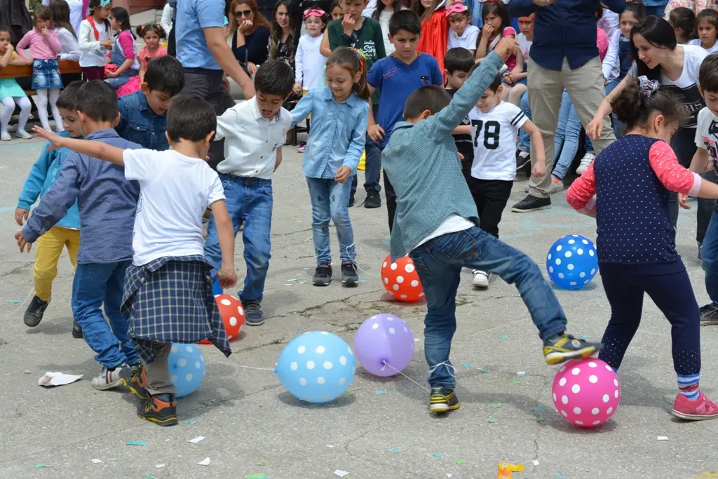 Haber: YENİYÜZYIL İLKOKULUNDA  3.ÇOÇUK ŞENLİĞİ - Galeri-1