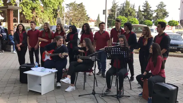 Atike Hanım Anadolu Lisesinden Halk Konseri
