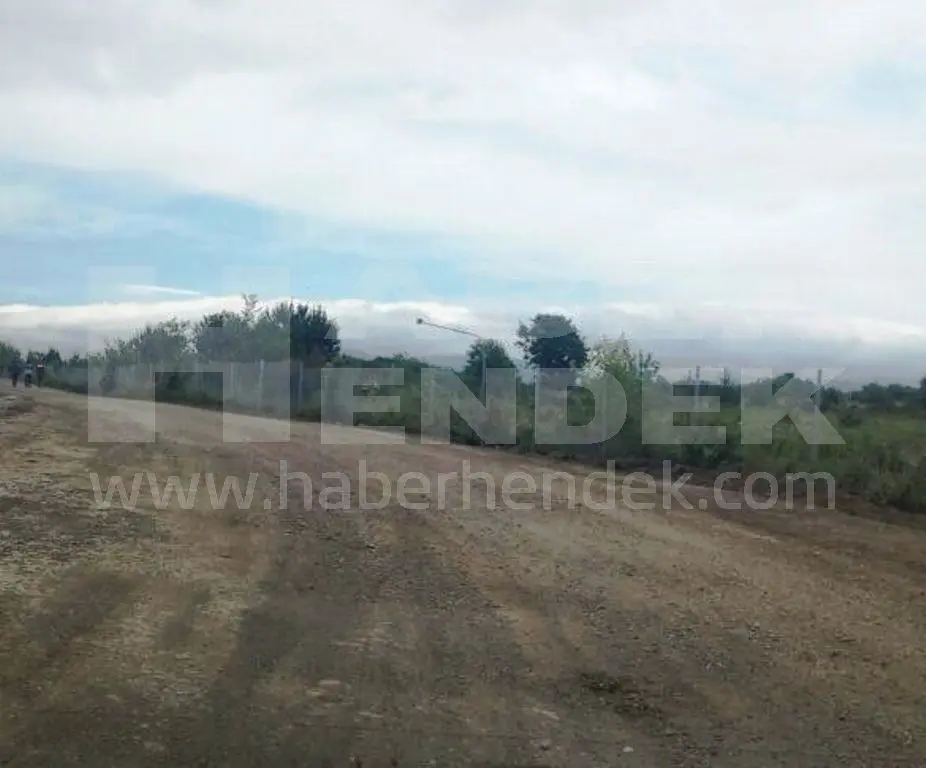 Haber: Trilyonluk Yatırım Yapıldı 200 metre Yolu Yapılmadı - Galeri-1