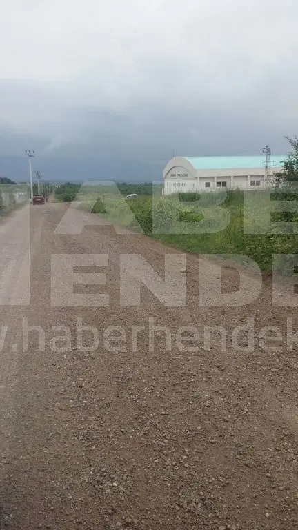 Haber: Trilyonluk Yatırım Yapıldı 200 metre Yolu Yapılmadı - Galeri-3