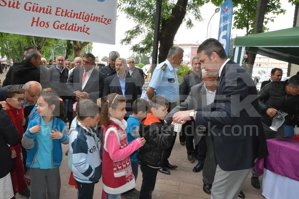 Haber: Hendek’te Süt Günü Etkinliği Düzenlendi - Galeri-6