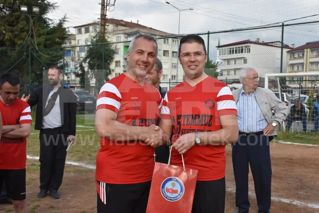 Haber: ŞÖHRETLERDE BEYAZ TAKIM KAZANDI - Galeri-6