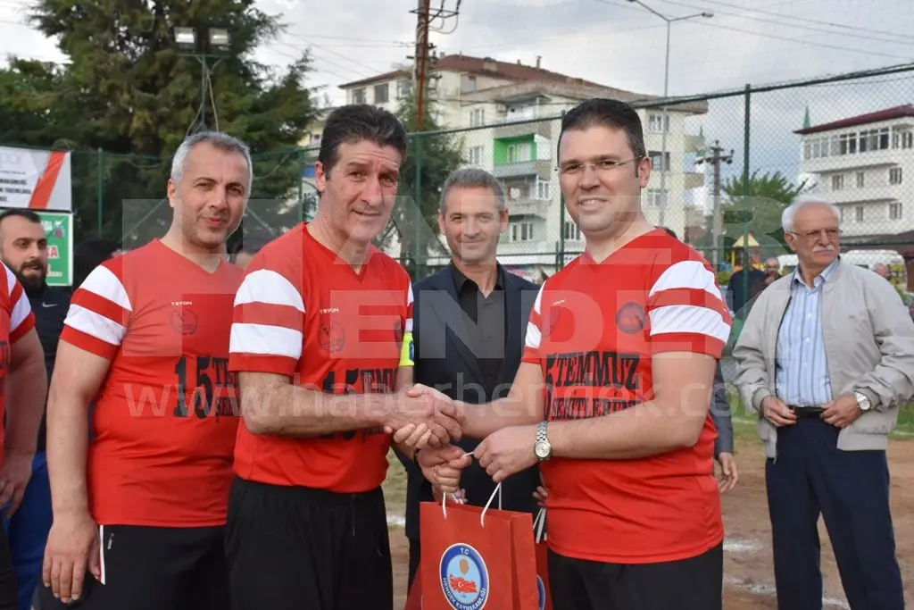 Haber: ŞÖHRETLERDE BEYAZ TAKIM KAZANDI - Galeri-5