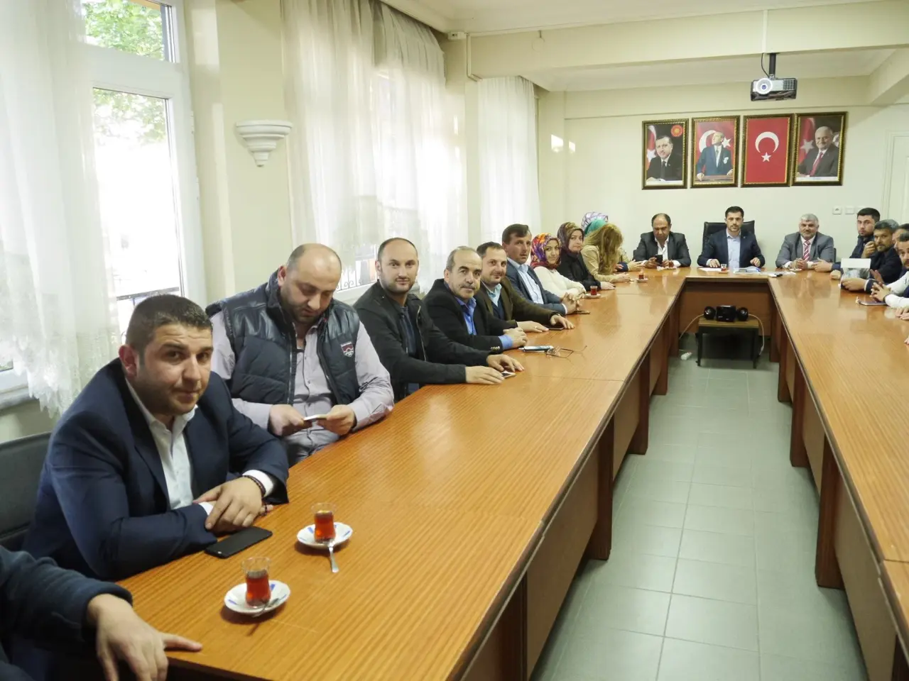 Haber: Esnaf Odası Başkan Adayı  Bedir Ak Parti’yi  ziyaret etti. - Galeri-1