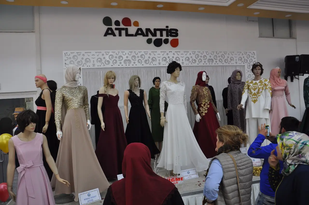 Haber: Halk Eğitimden Giyim, El sanatları, mefruşat ve Nakış Sergisi - Galeri-2