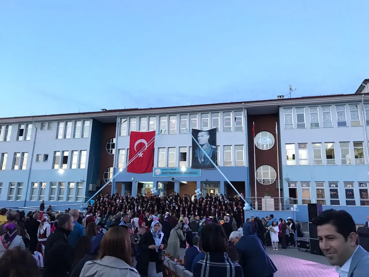 Haber: Şehit Mahmutbeyde Muhteşem Mezuniyet Töreni - Galeri-2