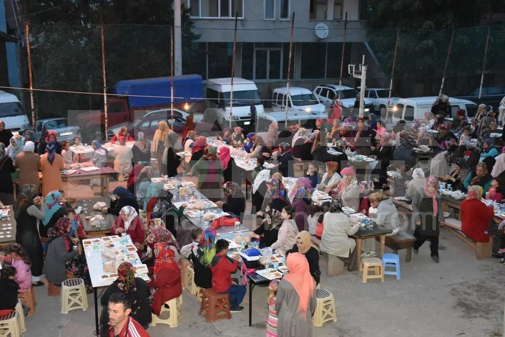 Haber: TORUNLARDAN ÖRNEK DAVRANIŞ - Öne Çıkan