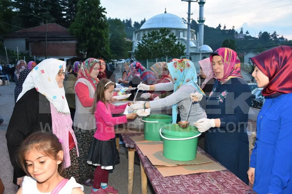 Haber: TORUNLARDAN ÖRNEK DAVRANIŞ - Galeri-3