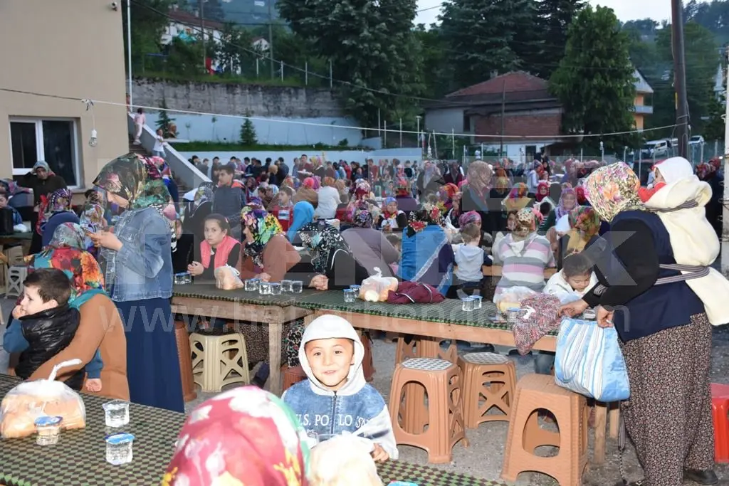 Haber: TORUNLARDAN ÖRNEK DAVRANIŞ - Galeri-2