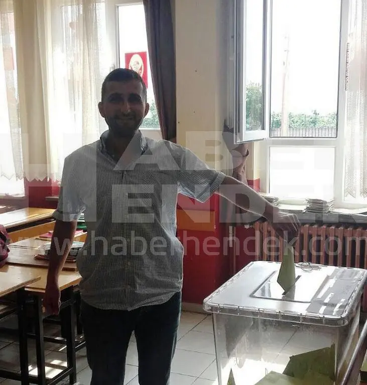 Haber: Kazımiye Mahallesi Muhtarını Seçti. Devrin Muhtar Oldu - Galeri-2