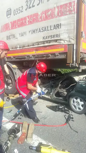 Haber: TEM OTOYOLUNDA FECİ KAZA 1 KİŞİ HAYATINI KAYBETTİ - Galeri-2