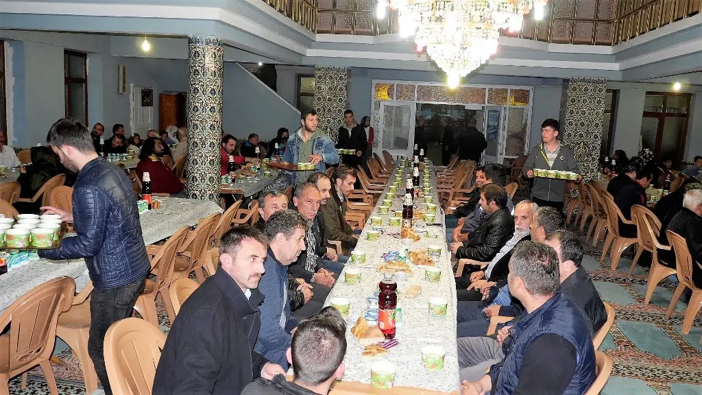 Haber: Geleneksel İkbaliye iftarı Yapıldı - Galeri-1