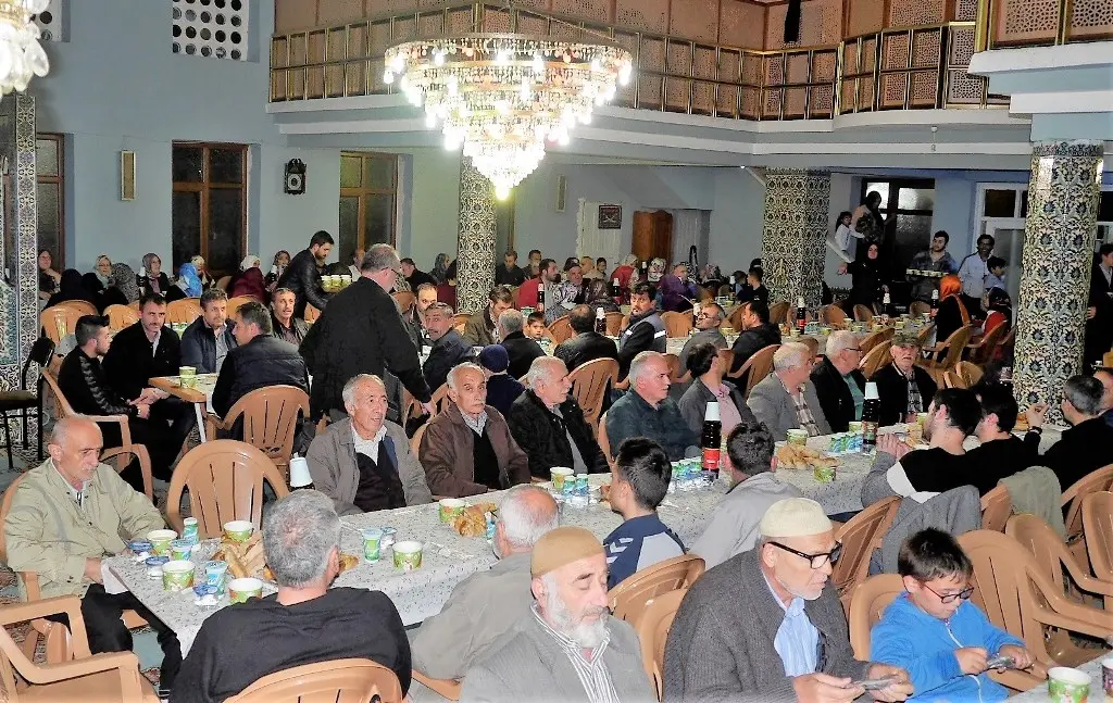 Haber: Geleneksel İkbaliye iftarı Yapıldı - Öne Çıkan