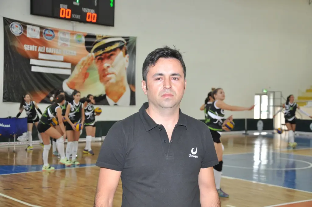 Haber: İDRİS DEMİR'E İKİ MİLLİ GOREV DAHA - Öne Çıkan